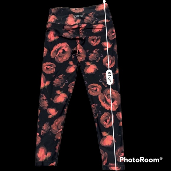 Victoria’s Secret - Victoria Sport Ladies Size M Leggings - Black & Coral Floral - Picture 8 of 13